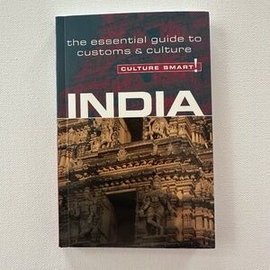 India The Essential Guide To Customs & Culture Book